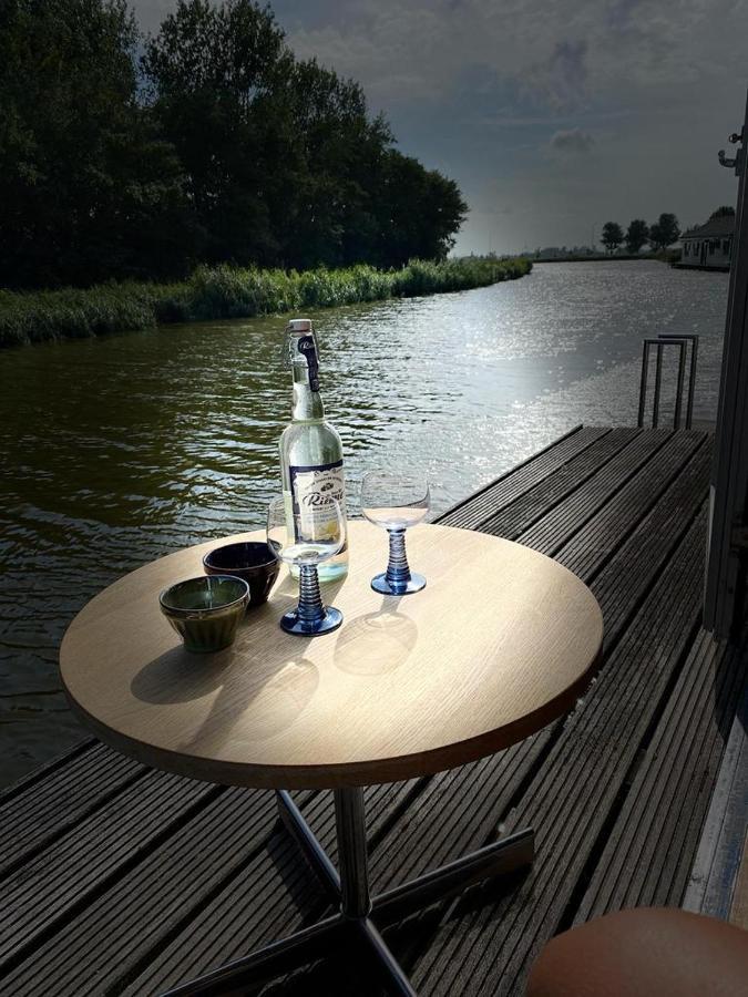 Bb De Woonboot Apartment Anna Paulowna Exterior photo